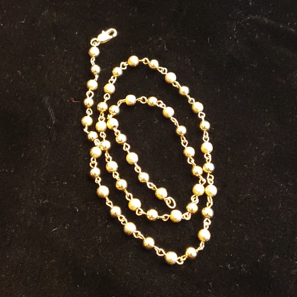 18" Gold plated bead chain.